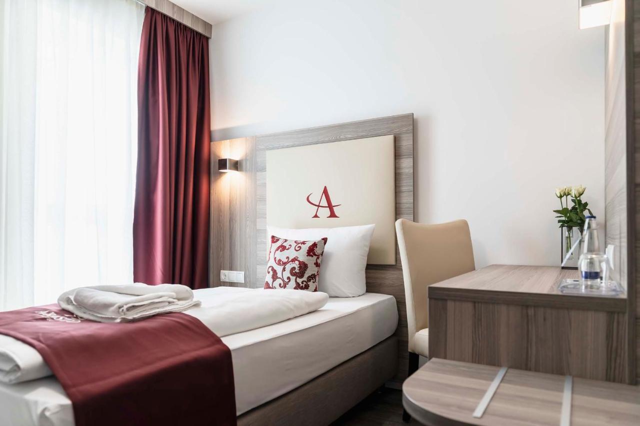 Abasto Hotel Muenchen Feldmoching Ngoại thất bức ảnh