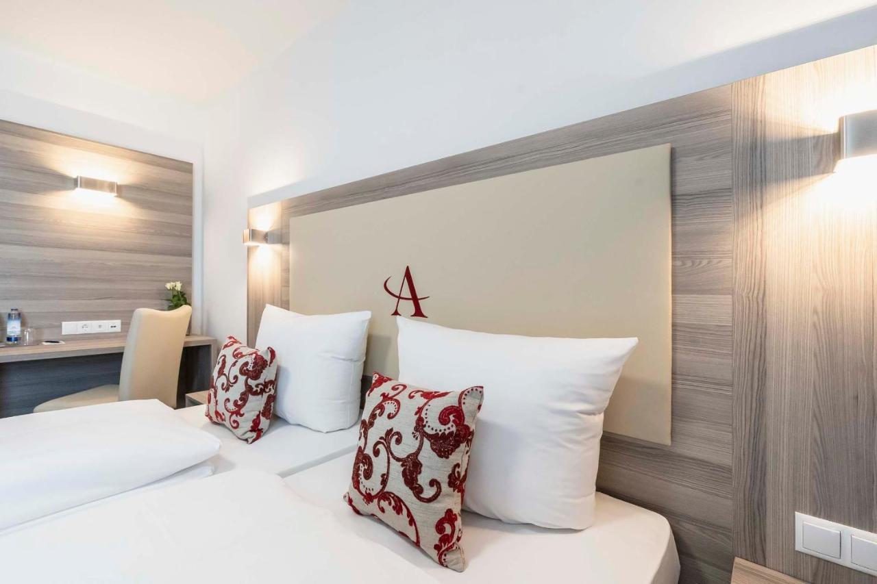 Abasto Hotel Muenchen Feldmoching Ngoại thất bức ảnh