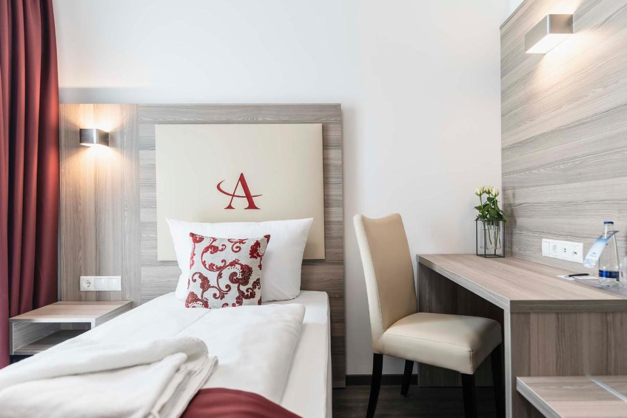 Abasto Hotel Muenchen Feldmoching Ngoại thất bức ảnh