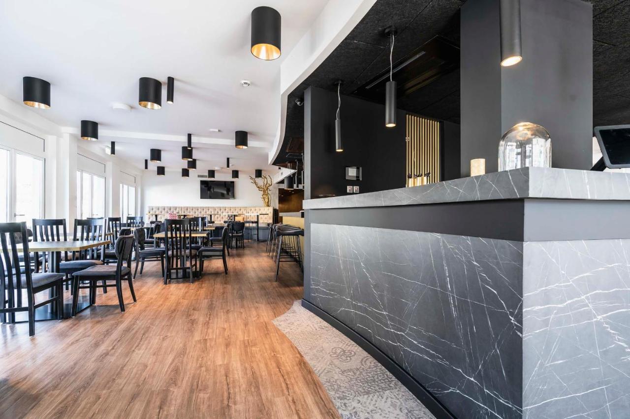 Abasto Hotel Muenchen Feldmoching Ngoại thất bức ảnh
